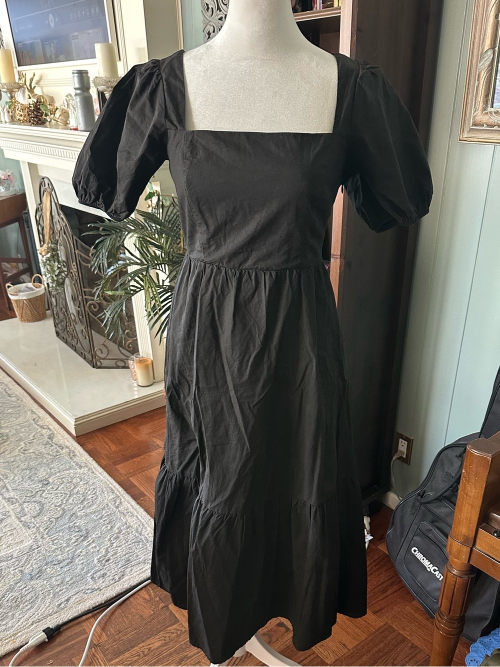 ASTR the Label Tiered Poplin Square Neck Midi Dress 100% Cotton